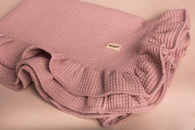 Load image into Gallery viewer, Frill blanket