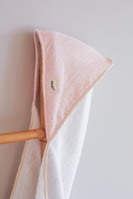 Carregar imagem no visualizador da galeria, Toalha de banho - Rosa suave