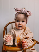 Carregar imagem no visualizador da galeria, Babete impermeavel - Girafa
