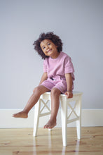 Carregar imagem no visualizador da galeria, Set Tshirt &amp; calção criança - Rosa velho
