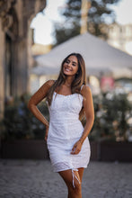 Load image into Gallery viewer, Vestido branco
